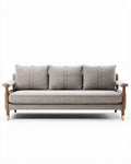 Canape trois places en tissu beige avec structure en bois et coussins moelleux